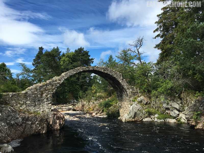 【精选】高地最古老的旧驮马石桥 (Old Pack Horse Bridge)