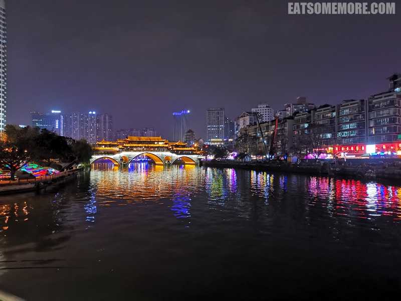 【中国】璀璨成都激爽美食，火锅串串肥肠锅盔